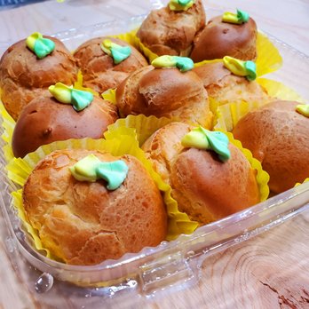 Van's Bakery - Durian cream puffs - Bakeries Near Me - San Jose, California