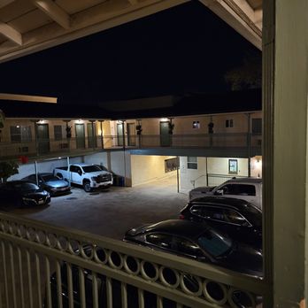 Bella Capri Inn & Suites - Hotels Near Me - Camarillo, California