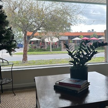 Evolving Aesthetics - view from waiting room window - Santiago's Bodega - Medical Spas Near Me - Orlando, Florida