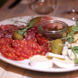 Boscaiola - Piatto di Antipasti (69 zł) - Italian appetizers: Parma ham, salami Napoli, salami Spianata Piccante, Grana Padano, gorgonzola, goat cheese