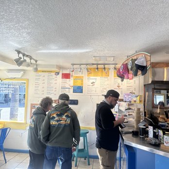 Splash Cafe - Inside - American Near Me - Pismo Beach, California Splash Cafe - Inside - American Near Me - Pismo Beach, California