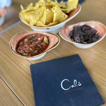 Caló Kitchen + Tequila - Starter.  Chips & Salsa - Cocktail Bars Near Me - Costa Mesa, California