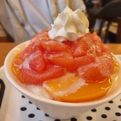 Blossom (Grapefruit and Peach) / IG @mwy.eats