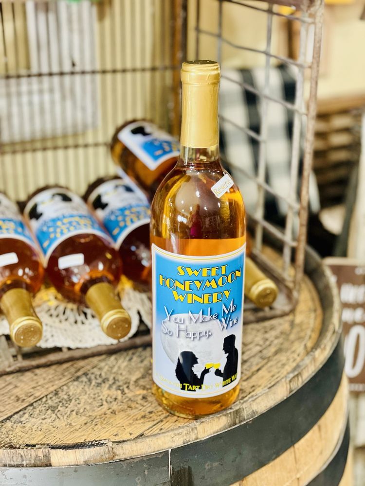 Sweet Honeymoon Winery - vineyard in Lohrville, IA