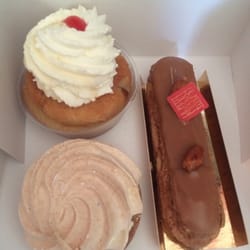 Le Petit Poucet - Baba au rhum/ éclaire caramel beurre sale/ tarte citron meringue.