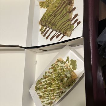 Melt N Dip - Pistachio waffle had no pistachio ice cream. Disappointing! - Creperies Near Me - Greenfield, Wisconsin