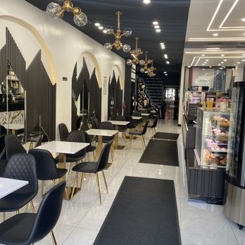Matari Coffee - Interior - Coffee & Tea Near Me - Brooklyn, New York
