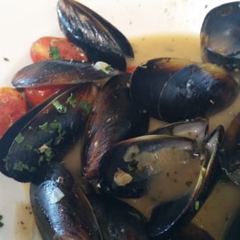 Angela's Kitchen - Mussels white wine - New American Near Me - Surprise, Arizona Angela's Kitchen - Mussels white wine - New American Near Me - Surprise, Arizona