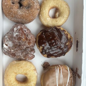 Beiler's Bakery - Apple cider donut, glazed, Boston cream, maple apple, glazed, apple fritter. (Top left clockwise) - Bakeries Near Me - Philadelphia, Pennsylvania Beiler's Bakery - Apple cider donut, glazed, Boston cream, maple apple, glazed, apple fritter. (Top left clockwise) - Bakeries Near Me - Philadelphia, Pennsylvania