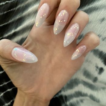 Le Le Nails - Nail Salons Near Me - Phoenix, Arizona