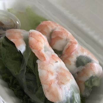 Pho Che - Summer roll with a small fly on it - Vietnamese Near Me - Flushing, New York