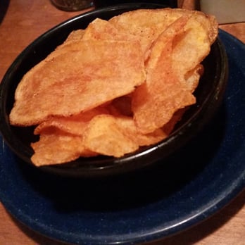 Famous Daves - Warm bbq chips - Barbeque Near Me - Long Beach, California