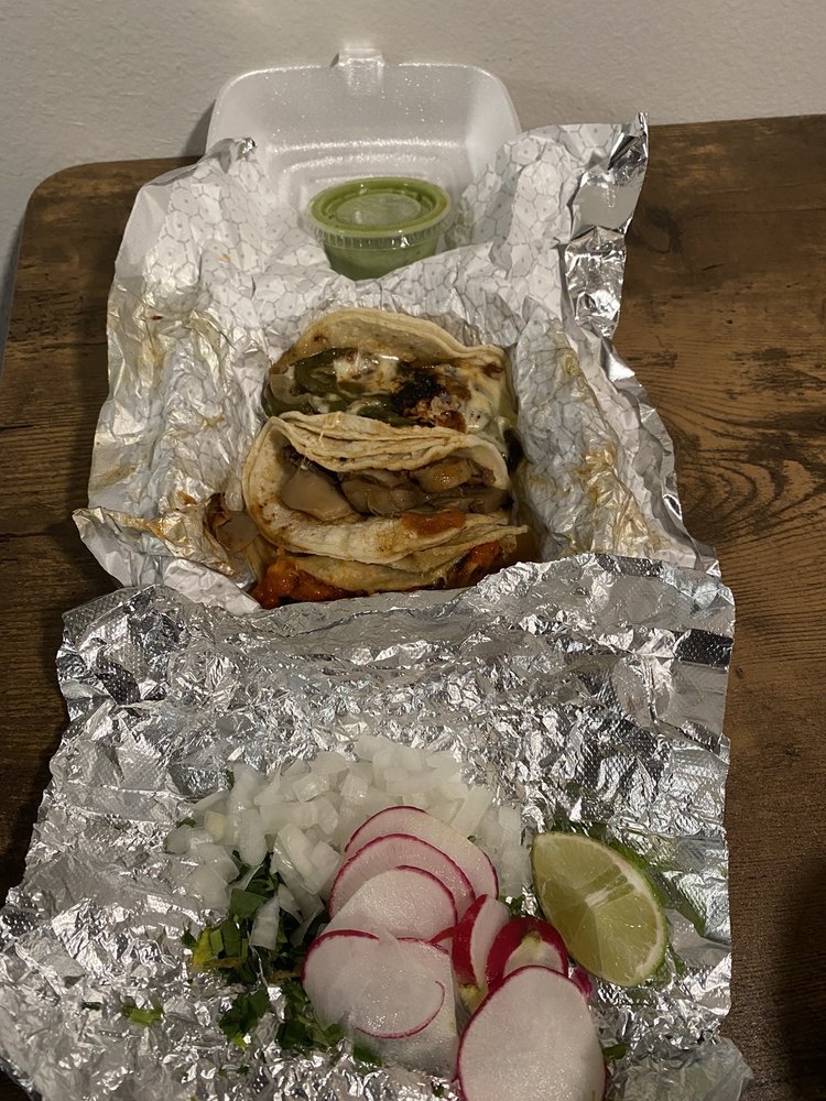 La Salsa Verde Taqueria