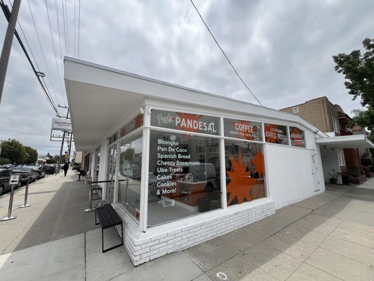 San & Wolves Bakeshop by null
