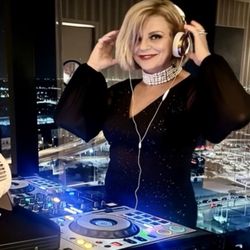 DJ Jennaa Music - JW Marriott Event
