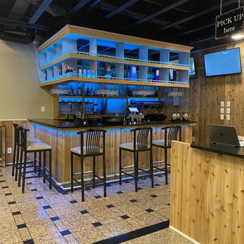 The Union - The bar - New American Near Me - McLean, Virginia The Union - The bar - New American Near Me - McLean, Virginia