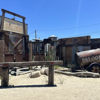 Joshua Tree Saloon - Dive Bars Near Me - Joshua Tree, California Joshua Tree Saloon - Dive Bars Near Me - Joshua Tree, California