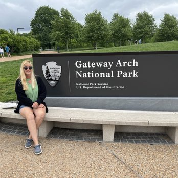 Gateway Arch - My wife - Landmarks & Historical Buildings Near Me - St. Louis, Missouri