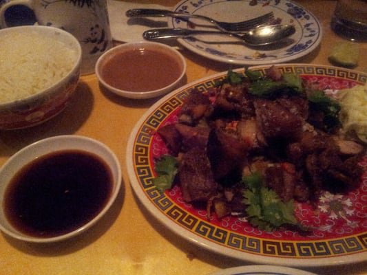 Pig and Khao - LES by null