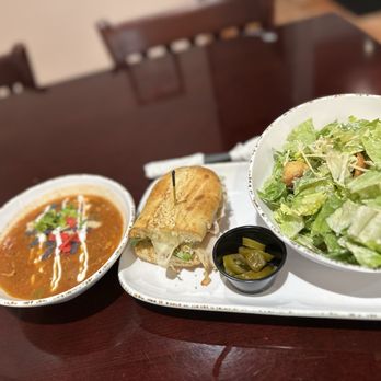 Newk's Eatery - Salad Near Me - Dunwoody, Georgia Newk's Eatery - Salad Near Me - Dunwoody, Georgia
