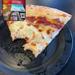 Poulsbo Woodfired Pizza - Hawaiian by the slice, Yumo!