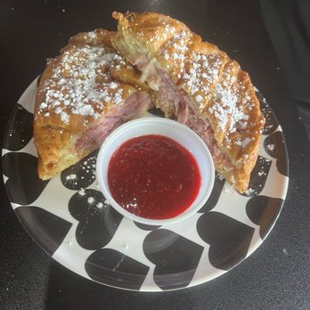 Hops & Dough Taproom - Monte Cristo - Pizza Near Me - Albuquerque, New Mexico