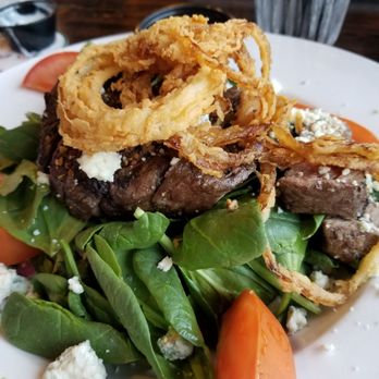 Hennessey's Tavern - Steak Salad - Bars Near Me - Laguna Beach, California