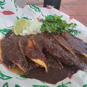 Taqueria los Regios - Food Trucks Near Me - Austin, Texas Taqueria los Regios - Food Trucks Near Me - Austin, Texas