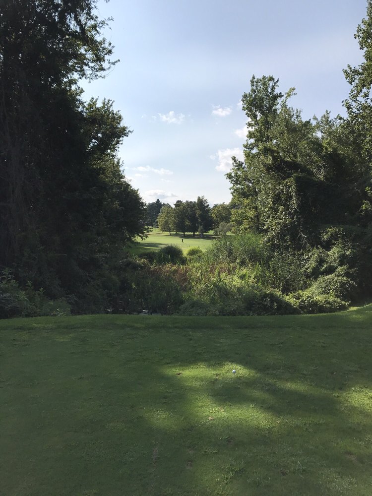 Social spots from Glen Cove Golf Course