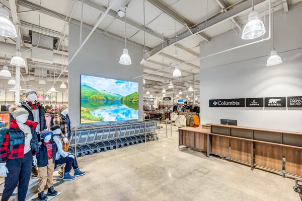 COLUMBIA SPORTSWEAR COMPANY EMPLOYEE STORE - Updated January 2025 - 10