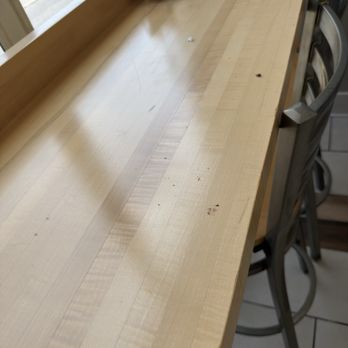 Jon Smith Subs - Dirty tables not wiped down or sanitized. - Salad Near Me - Columbus, Ohio