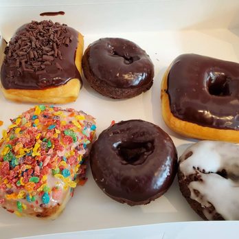 Db3 Donuts - a variety of donuts in a box - Donuts Near Me - Evanston, Illinois