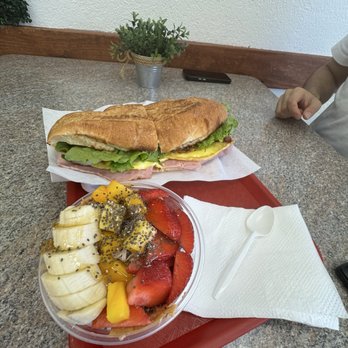 Kravings Fruit Bar - Custom açaí bowl- half coconut half acai Breakfast torta :) - Juice Bars & Smoothies Near Me - Santee, California Kravings Fruit Bar - Custom açaí bowl- half coconut half acai Breakfast torta :) - Juice Bars & Smoothies Near Me - Santee, California