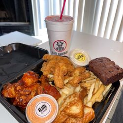 Slim Chickens - 5 & 5 Meal