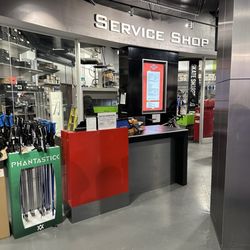 Sport Chek - Service shop counter