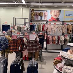 Old Navy Outlet - Cute display and great selection