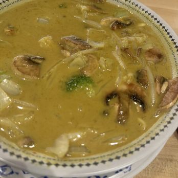 Bangkok Social - Yellow Curry - Seafood Near Me - Houston, Texas