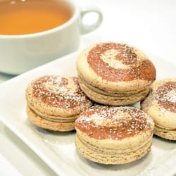 Cinnamon Roll Macarons!