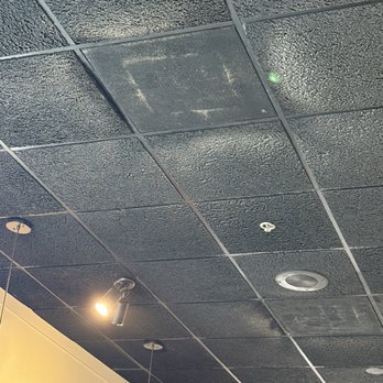 Ruby Tuesday - Filthy ceilings - Burgers Near Me - Royal Palm Beach, Florida Ruby Tuesday - Filthy ceilings - Burgers Near Me - Royal Palm Beach, Florida
