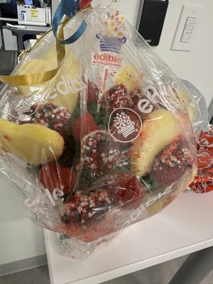 Edible Arrangements by null