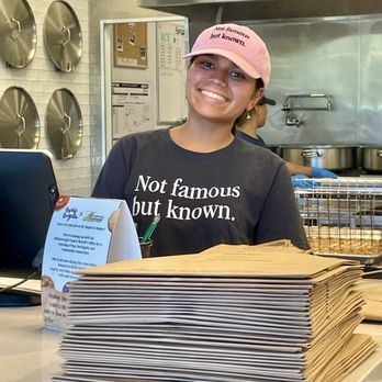 PopUp Bagels - A very Friendly and helpful employee - Bagels Near Me - Tampa, Florida PopUp Bagels - A very Friendly and helpful employee - Bagels Near Me - Tampa, Florida
