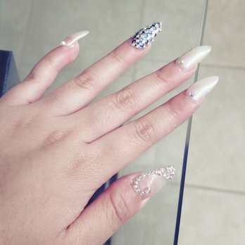 D & D Nails - Glam nail set with diamonds - Nail Salons Near Me - Lebanon, Illinois