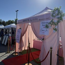 De Anza College Farmers Market - Sweets by Nika. They don't have vegan options, but their set up is adorable.