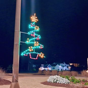 Carolina Pro Clean - Christmas Lights Installation - Carpet Cleaning Near Me - Powells Point, North Carolina