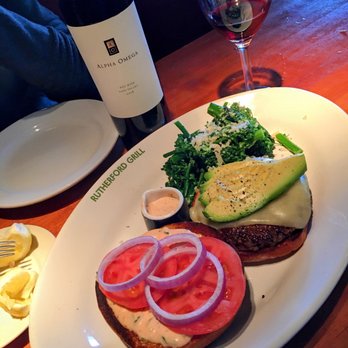 Rutherford Grill - Cal Burger from Rutherford Grill - American Near Me - Rutherford, California