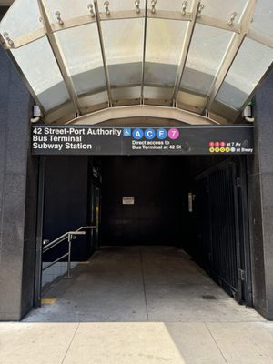 42 St-Port Authority Bus Terminal by null