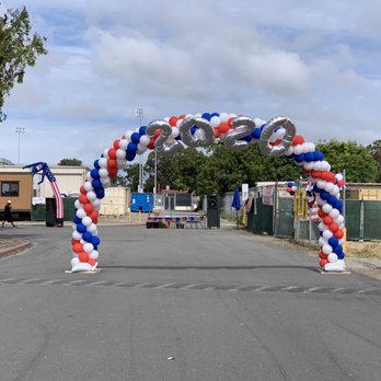 Sarsie's Parties - 1 of the 2 arches - Party & Event Planning Near Me