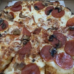 Domino's Pizza - Medium pan pizza mushrooms and pepperoni