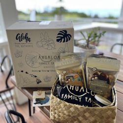 Ahualoa Family Farms - Purchased this amazing basket for my ohana - loved the variety of nuts and goodies!