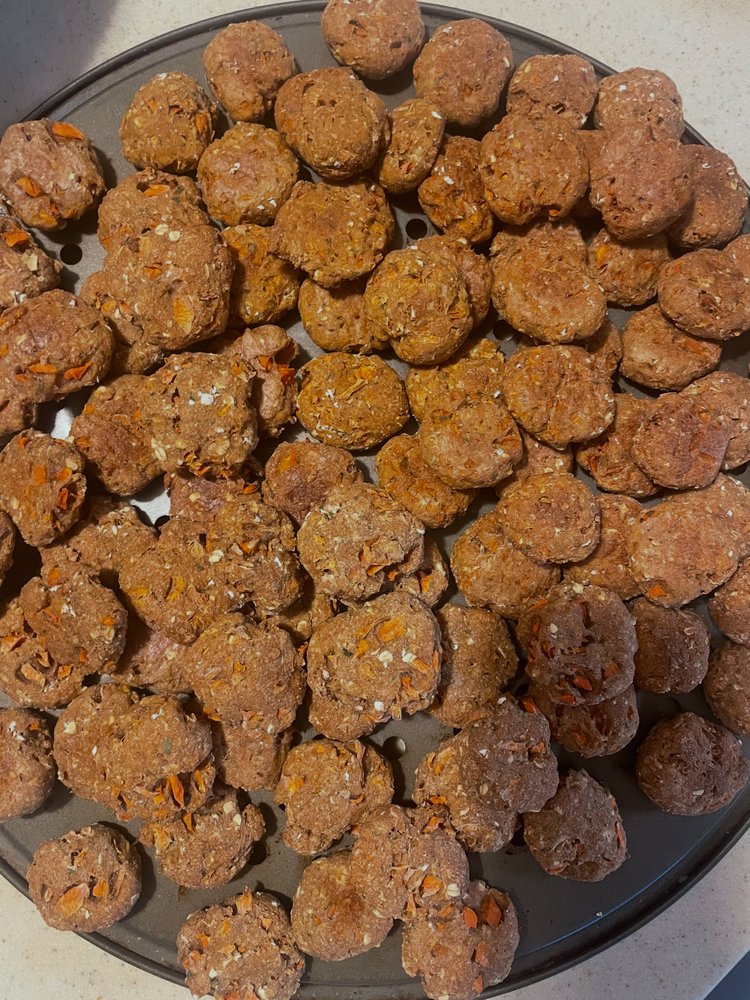 Hound Wagging Dog Treats Image